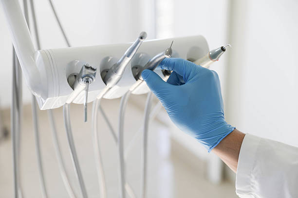 Professional Emergency Dentist technician working in Wallace, LA